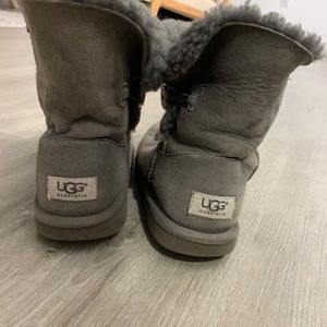 Grey Bailey Button Ugg’s